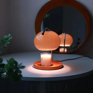 Lampka stołowa szklana kula z drewnianą podstawką - detal podstawy