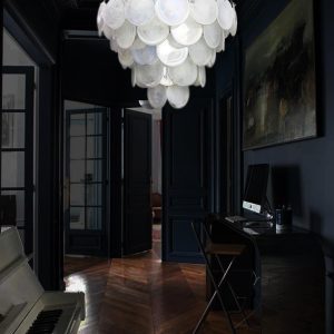 Lampa wisząca Murano Vintage 75 cm, detal białych szklanych dysków