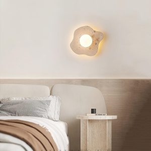 Trawertynowy kinkiet beżowy organiczny kształt 27cm