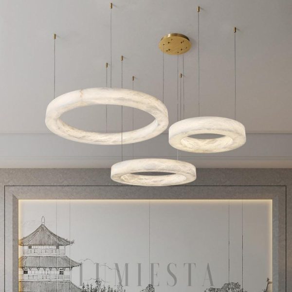 wm_4880619600889285142.jpg Marika - Nowoczesny żyrandol z alabastru w kolorze mosiądzu