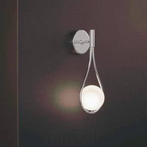 Minimalistyczna lampa ścienna z kulą szklaną, złoty kinkiet