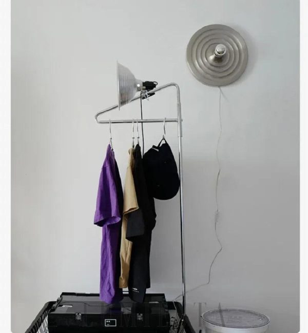 Minimalistyczna metalowa lampa ścienna w nowoczesnym stylu, Ø16/33cm