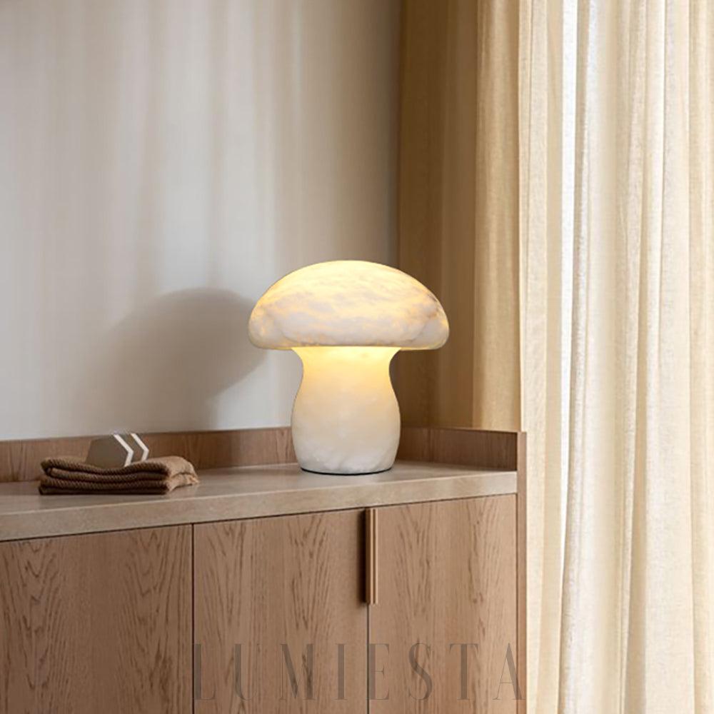 Lampa stołowa alabaster grzybek Corsica, 30 cm, z okrągłą podstawą z marmuru i mosiężnym detalem