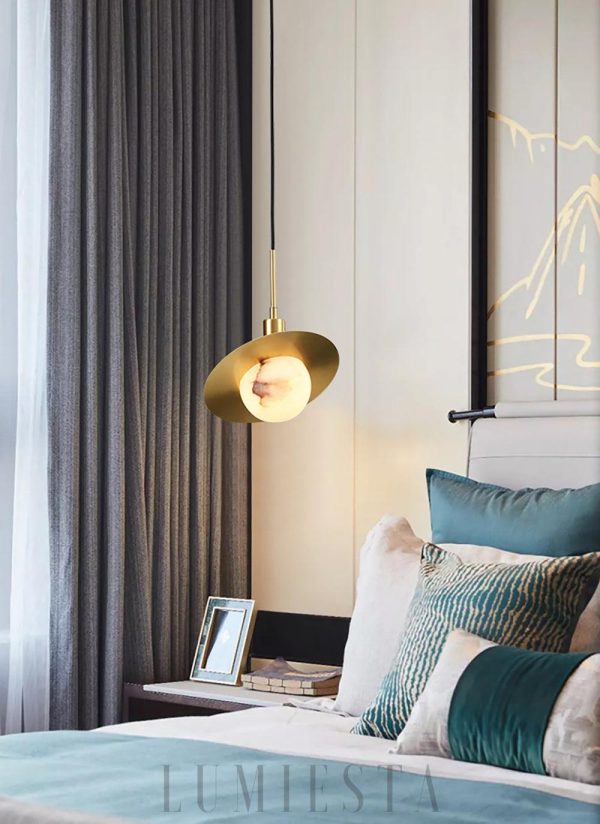 Luksusowa okrągła lampa wisząca z alabastru w złotym stylu