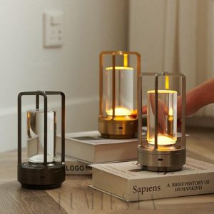 Lampa stołowa metalowa industrialna - czarny metalowy stelaż i smukła podstawa