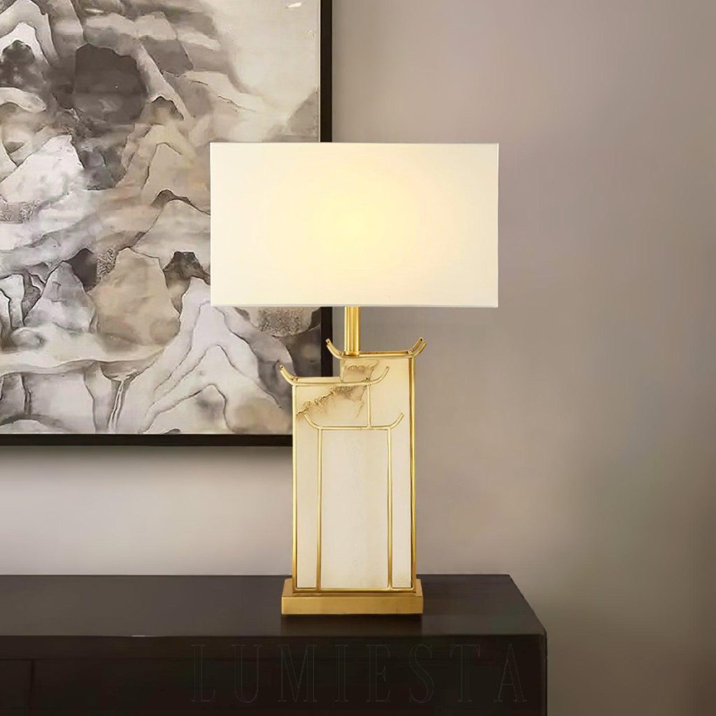 Lampa stołowa alabastrowa biała złota July - detal podstawy i tkaninowego klosza