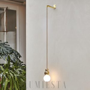 Lampa ścienna kulista w kolorze złotym lub chromowym 18 cm, widok z boku