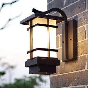 Lampa ścienna Madison w stylu latarni z dekoracyjną kratką