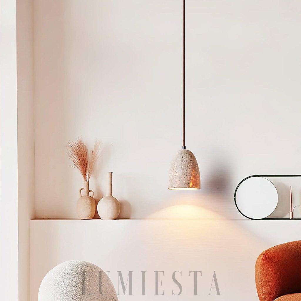 Grace - lampa wisząca trawertyn beżowa, detal klosza i metalowego mocowania