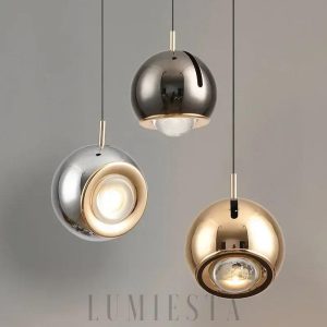 Czarna lampa kula wisząca z metalu - widok od spodu