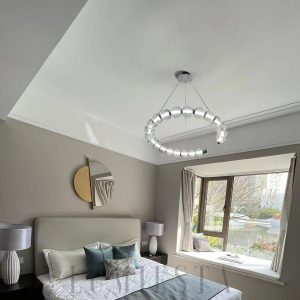 Lampa wisząca Amulet Chandelier A w srebrze - ujęcie całej formy