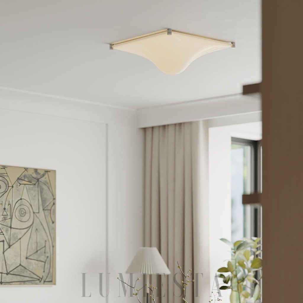 Lampa ścienna Acrylic Bolla - detal białej kuli na metalowym uchwycie