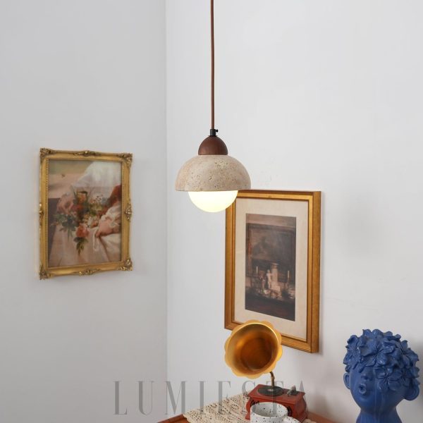 Półokrągła lampa wisząca z travertynu i beżowego szkła