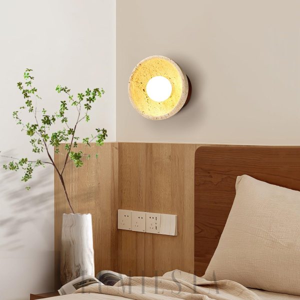 wm_9471595612881894192.jpg Kinkiet okrągły trawertyn, beżowy, Ø 15 cm, drewniana podstawa, styl nowoczesny