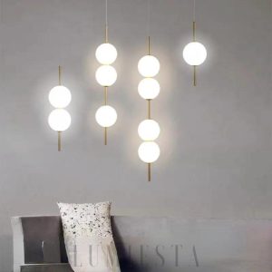 Lampa wisząca z podwójnym okrągłym kloszem - widok z boku