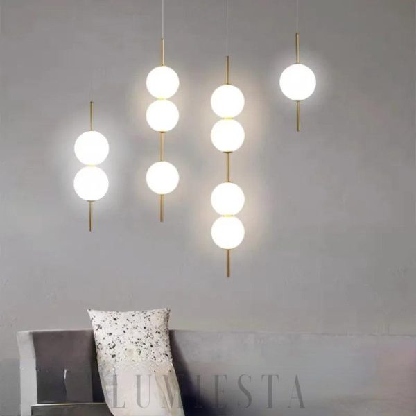 Lampa wisząca z podwójnym okrągłym kloszem - widok z boku