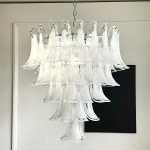 Acciaio - lampa wisząca z niklowaną konstrukcją i białymi szklanymi kloszami