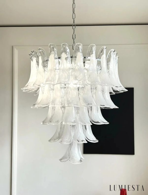 Acciaio - lampa wisząca z niklowaną konstrukcją i białymi szklanymi kloszami