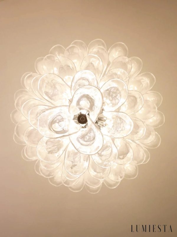 Acciaio - lampa wisząca nikiel i białe szkło, widok od dołu na układ kloszy