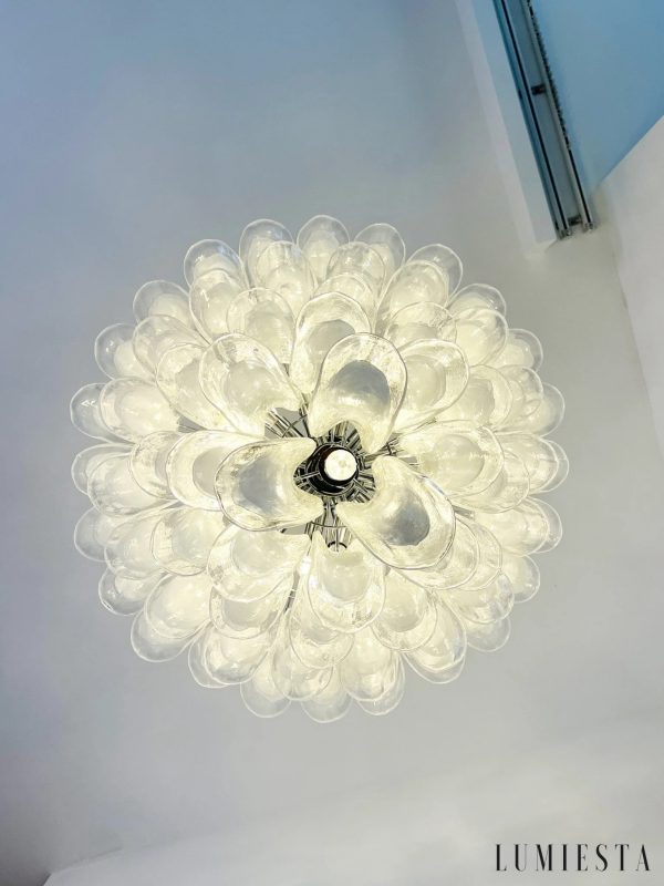 Nowoczesna lampa wisząca Acciaio z niklowanym stelażem i białym szkłem, widok szczegółowy