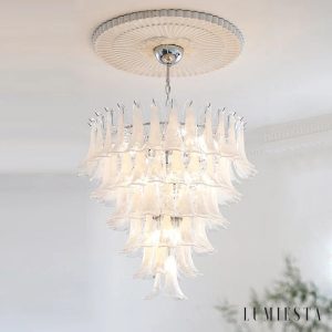 Aria - lampa wisząca ze szkła Murano, ujęcie od dołu z rozłożystą formą