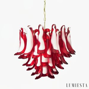 Lampa wisząca ze szkła czerwonego ze złotem Arte do salonu, widok od przodu