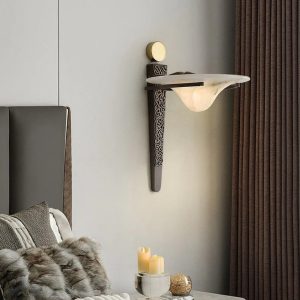 Batalha - lampa wisząca alabastrowa w bieli i brązie, widok z przodu