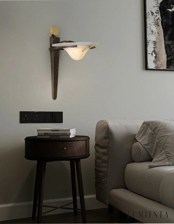 Batalha - nowoczesna lampa wisząca alabastrowa, ujęcie podkreślające proporcje Ø25×40 cm