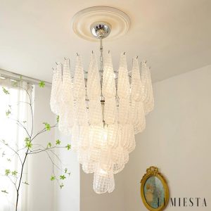 Bellagio - lampa wisząca szklana z białymi kloszami, ujęcie od dołu
