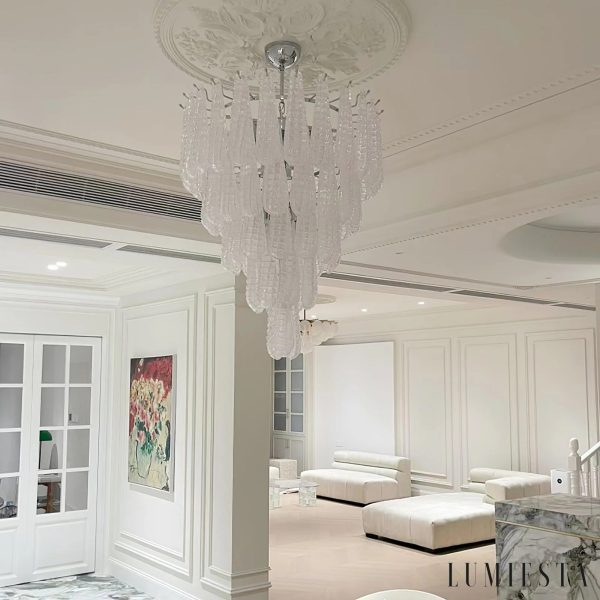Bellagio - lampa wisząca glamour z białymi szklanymi kloszami, pełny kadr