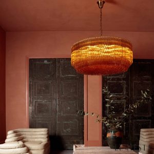 Burano - złota lampa wisząca glamour z widocznym układem szklanych ramion