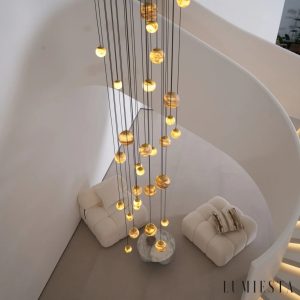 Caldas - złota lampa wisząca z alabastrowym kloszem