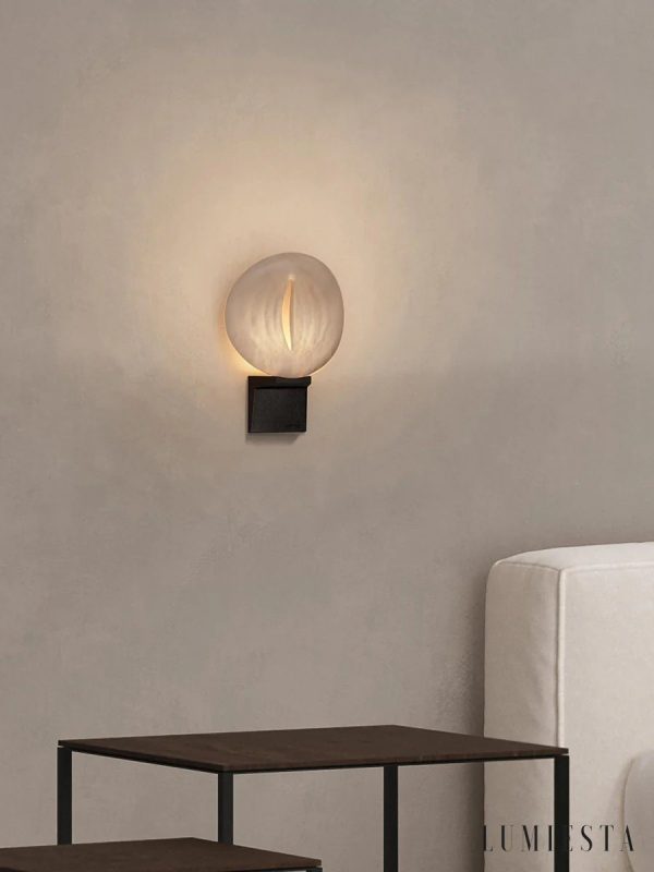 Sempre lampa wisząca loftowa alabastrowa, czarno-biała tarcza z boku i cienkie zawieszenie