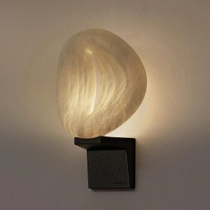 Sempre lampa wisząca loftowa, szczegół połączenia alabastru i metalu przy górnym mocowaniu