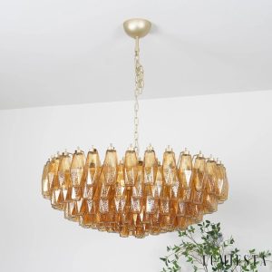 Żyrandol Corallo z bursztynowego szkła, oglądany pod kątem
