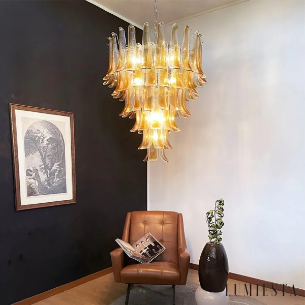 Desiderio - żyrandol glamour w niklu z bursztynowymi kloszami, widok z przodu