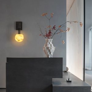 Alabastrowa lampa wisząca Fatima, elegancki profil w czarno-białym wykończeniu