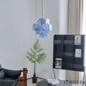 Fulmine - szklane elementy w niebieskim odcieniu od dołu