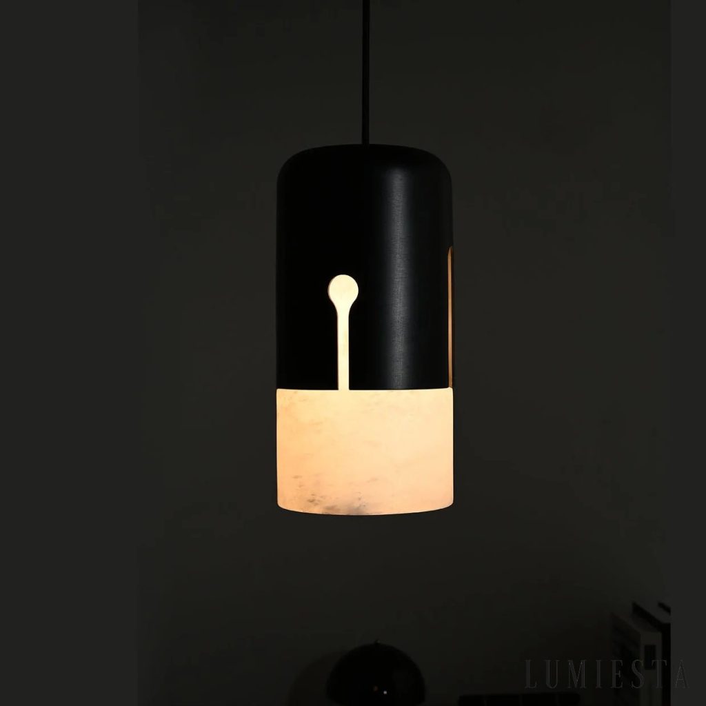 Funchal - lampa wisząca z cylindrycznym kloszem z alabastru, widok od dołu