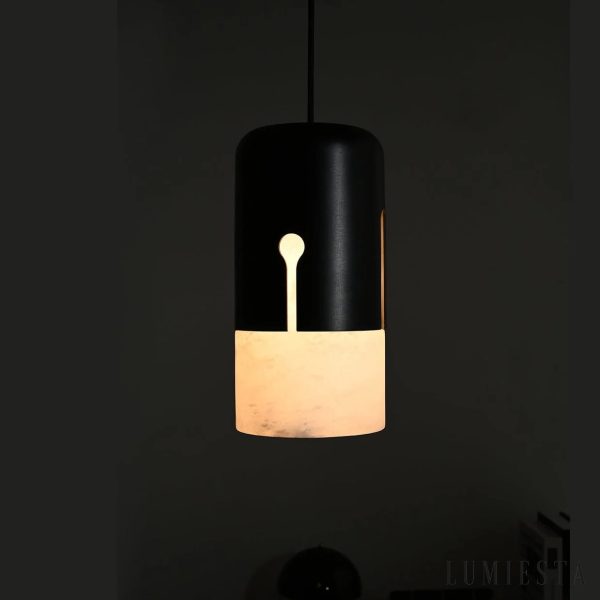 Funchal - lampa wisząca z cylindrycznym kloszem z alabastru, widok od dołu