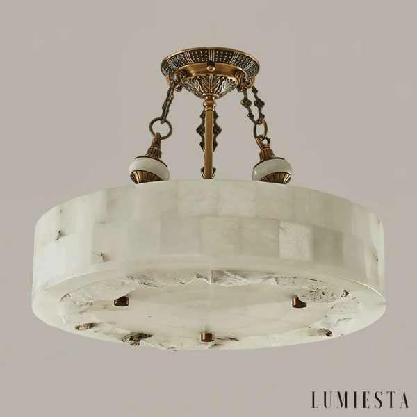 Lisboa - lampa wisząca alabastrowa w wersji Ø60 cm, widok z lekka z boku