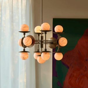 Mafra - lampa wisząca z alabastru i niklowanej oprawy, widok z boku