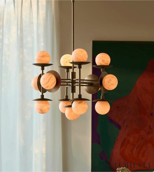 Mafra - lampa wisząca z alabastru i niklowanej oprawy, widok z boku