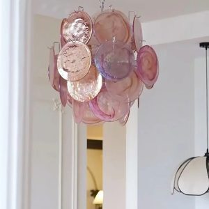 Mimosa - detal zawieszenia i niklowanej oprawy lampy glamour