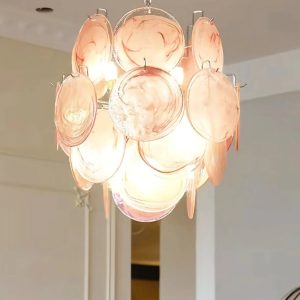 Lampa wisząca Mimosa z różowym szkłem, widok na całą bryłę