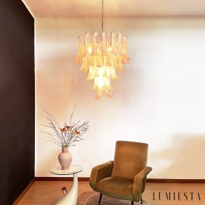 Modulor - boczny widok lampy wiszącej z różowego szkła