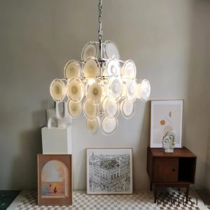 Onda - lampa wisząca z niklową konstrukcją i białymi szklanymi kloszami od przodu