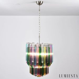 Roccia - zbliżenie na kolorowe szklane elementy lampy wiszącej glamour