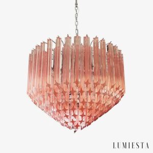 Lampa wisząca nikiel i różowe szkło Sasso, widok od przodu do salonu