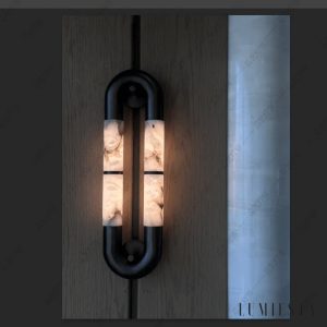 Samba - smukła lampa wisząca z alabastru i metalu, ujęcie pod lekkim kątem